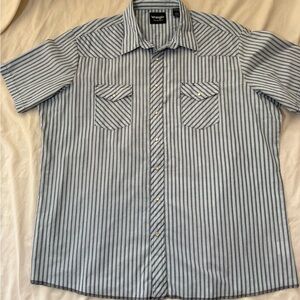 Wrangler Men's pearl snaps Casual Blue and White Striped Shirt